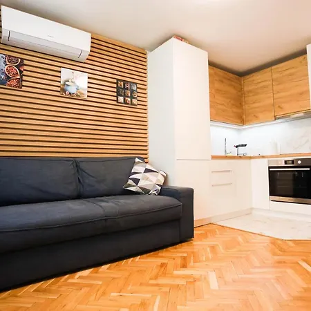 Apartment White *